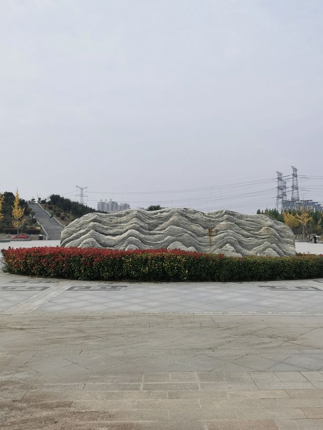 【河南省濮陽市】龍山公園。