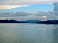 The magic of Thousand Island Lake touches the soul with its serene beauty.