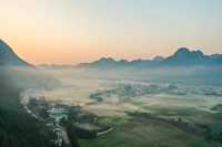 萬峰林平流霧觀賞攻略來啦!