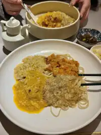 上海外灘！！！一定不要錯過的蟹粉麵…