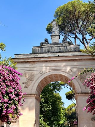 The summer multi-country Spain tour guide is amazing
