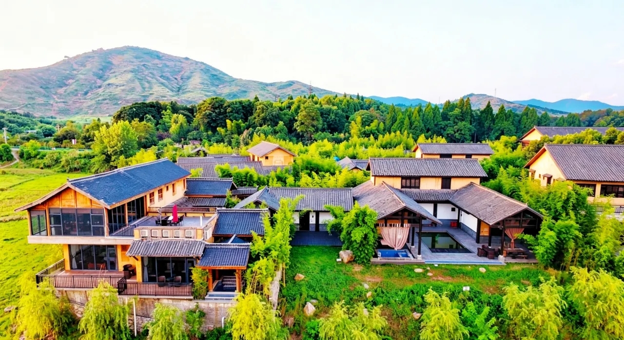 秋日田園度假｜周末隱身山野田園，私湯享秋光
