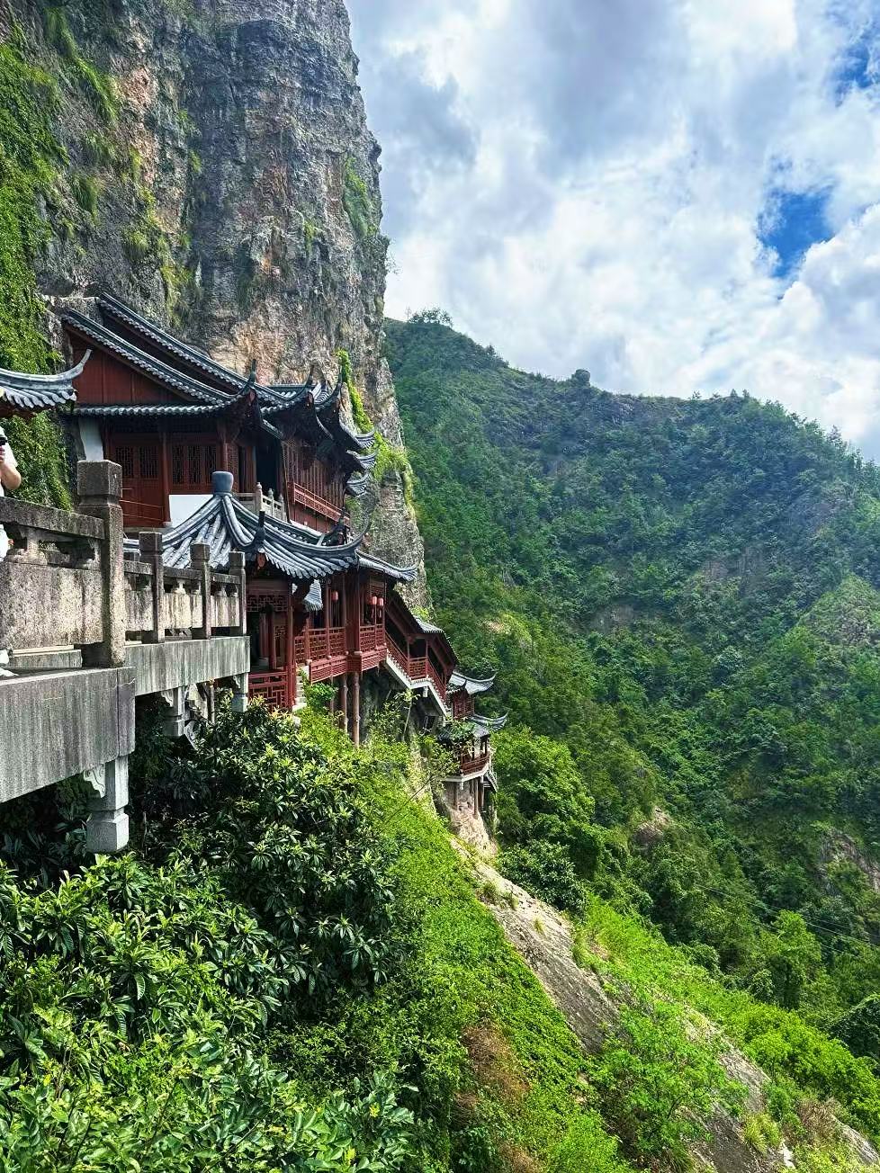 Niche ways to explore Jiande: avoid the crowds and unlock 17°C river scenery