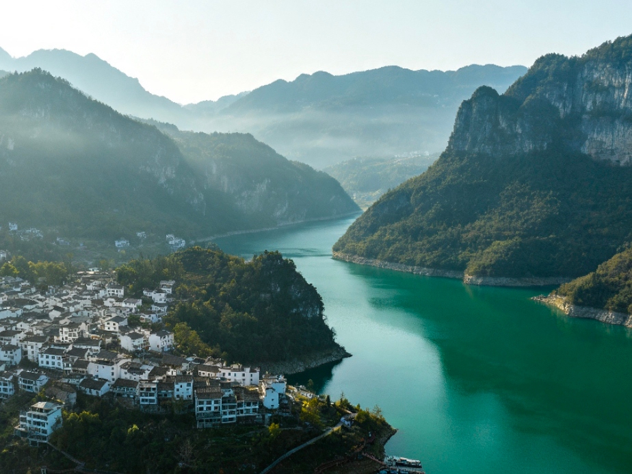 Best ways to enjoy a cruise at Baili Gallery