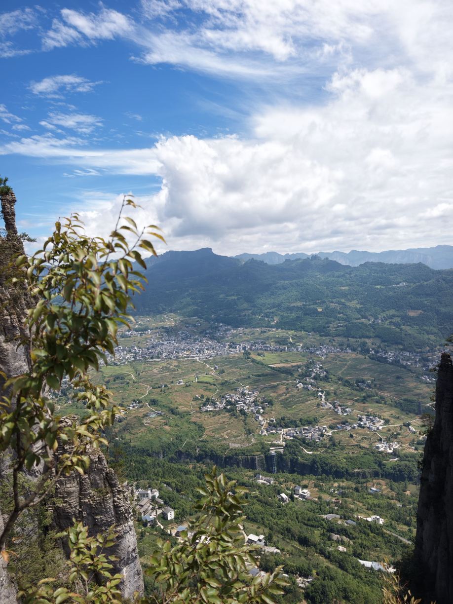 Comprehensive 6-day guide to Enshi Tujia and Miao Autonomous Prefecture and beyond. Save this now!