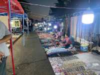 ตลาดมืด ณ หลวงพระบาง