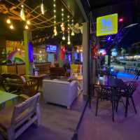 จะนั่งชิวดูบอลก็แวะมาได้ @Little Monkeys Club 