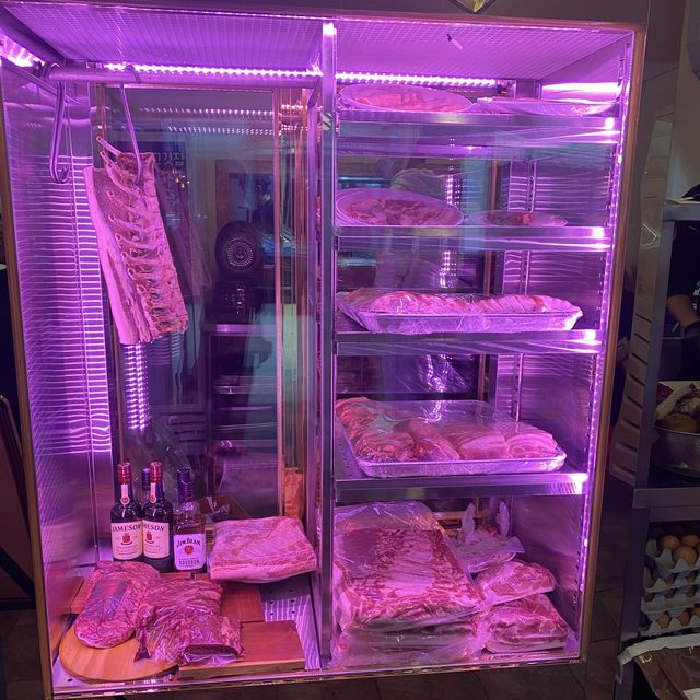 [인창동] 돼지와 소의 만남이 찰떡 '오프로고기집'🐷