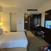 Holiday inn  and suite Makati