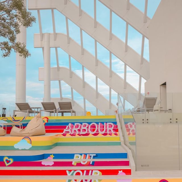Arbour พัทยา รร.ที่มี Rooftop Cafe!