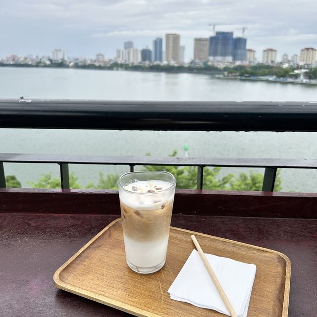 ☕️🌧️ MEER Coffee ฮานอย 🥐🥨