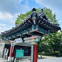 韓国全州にある蓮池が有名な“徳津公園”。