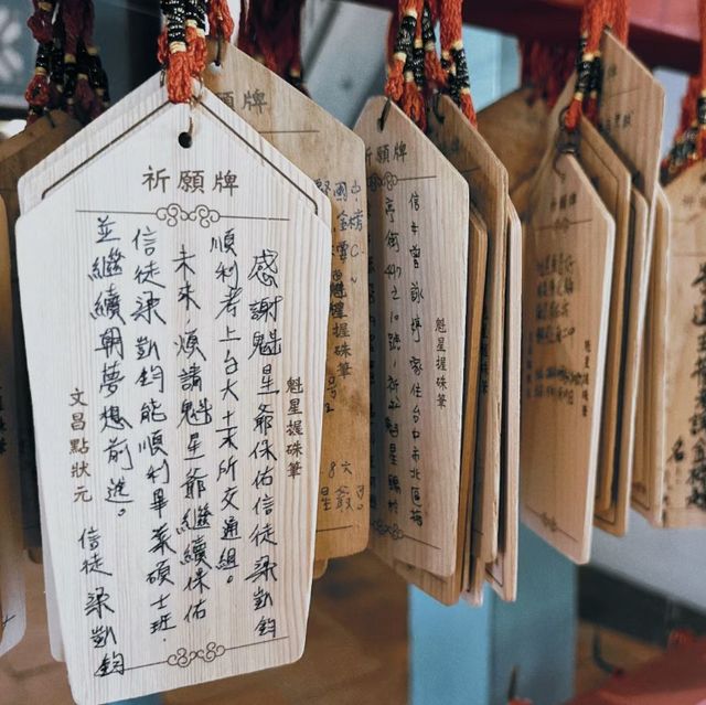 穿越時光！赤崁樓的征戰之旅！🏰⚔️🌺