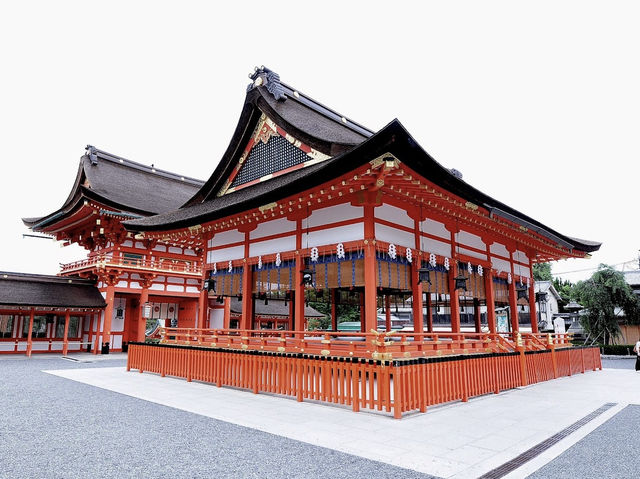 ขอพรเทพจิ้งจอก ที่ศาลเจ้าฟูชิมิอินาริ ⛩️