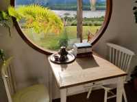 the river craft เดอะริเวอร์คราฟท คาเฟ่ที่เชียงของ
