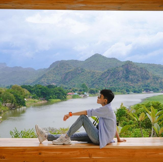 W STORY คาเฟ่สไตล์มินิมอลขาวคลีนโซคิ้วท์