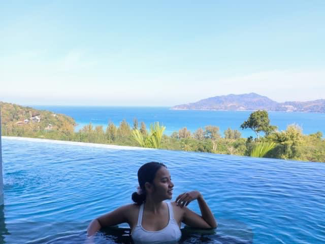 Crest Resort & Pool Villas โรงแรมภูเก็ตวิวสุดปัง