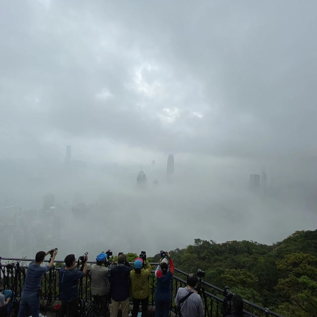香港🇭🇰 ｜ 全球頭三的雲海城市🏙️🌃 - 香港山頂