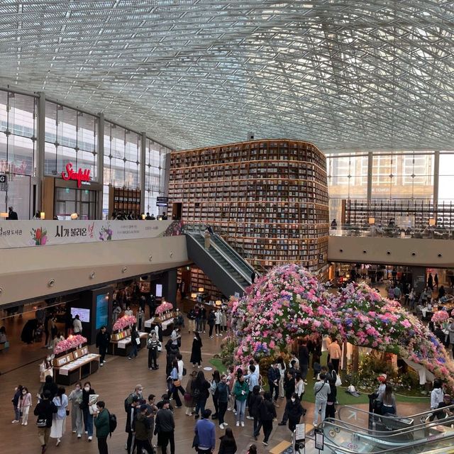 【韓国／三成】SNSで話題のスタイリッシュな図書館があるショッピングモール！