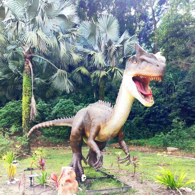 Exploring Dinasaur Park in Kuantan