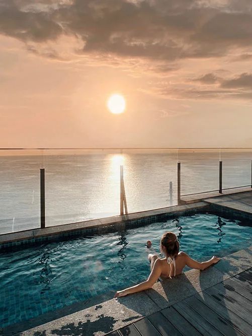 Bathtub with a view Ananti Hilton Busan Korea