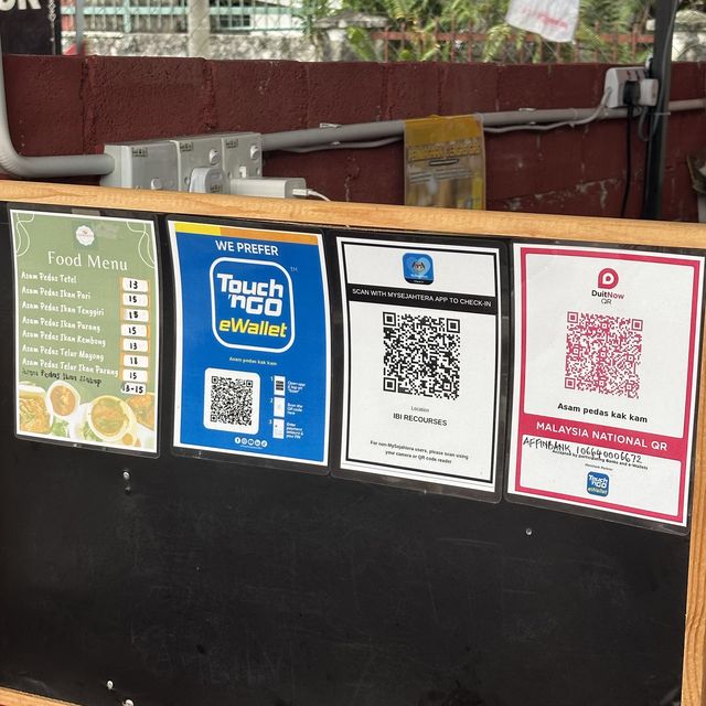 Mini food centre with affordable meals!