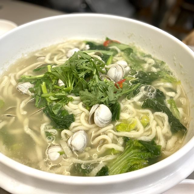 【ソウル/市庁(シチョン)】出汁の極み！大邱で人気のカルグクス店