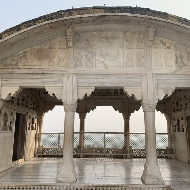 Agra Fort, best for leisure strolls!
