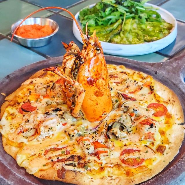 重頭戲之一就係呢個大pizza