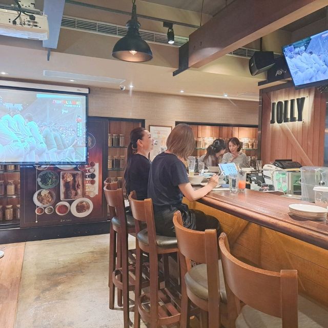 慶城街Jolly手工釀啤酒泰式餐廳🇹🇭完全無違和感❗️