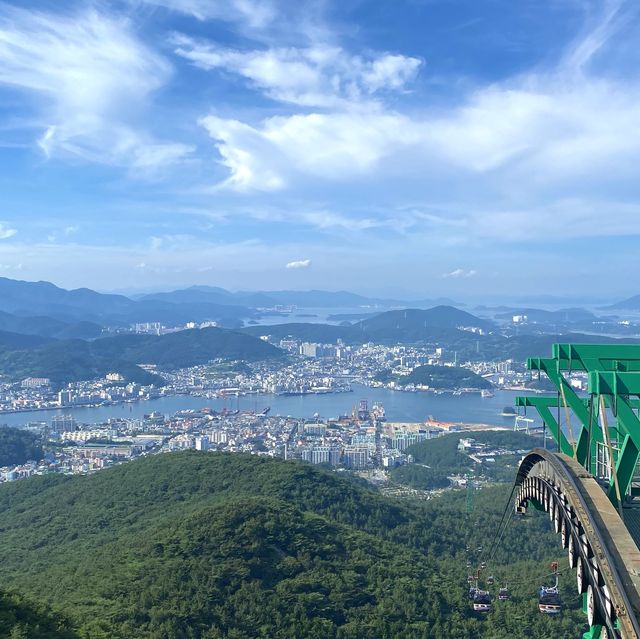 수려하기도 유명한 한려수도를 조망하는 케이블카, 통영 케이블카