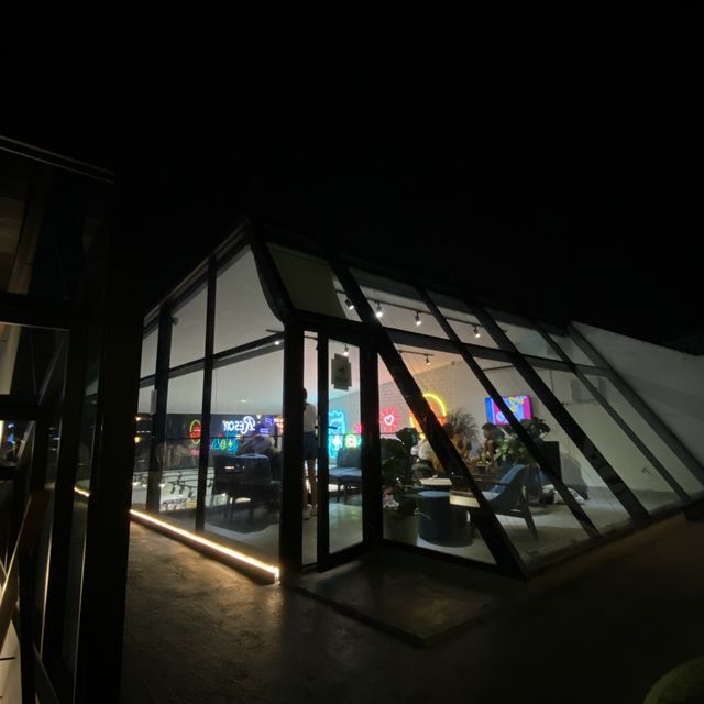 Night view Avery-Day