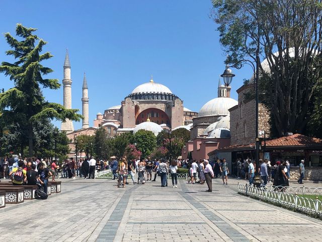 Discover the beauty of Istanbul 🇹🇷 