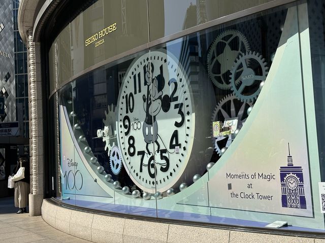 東京・銀座。時計のデザインがディズニーに！銀座4丁目『SEIKO HOUSE GINZA』の時計塔