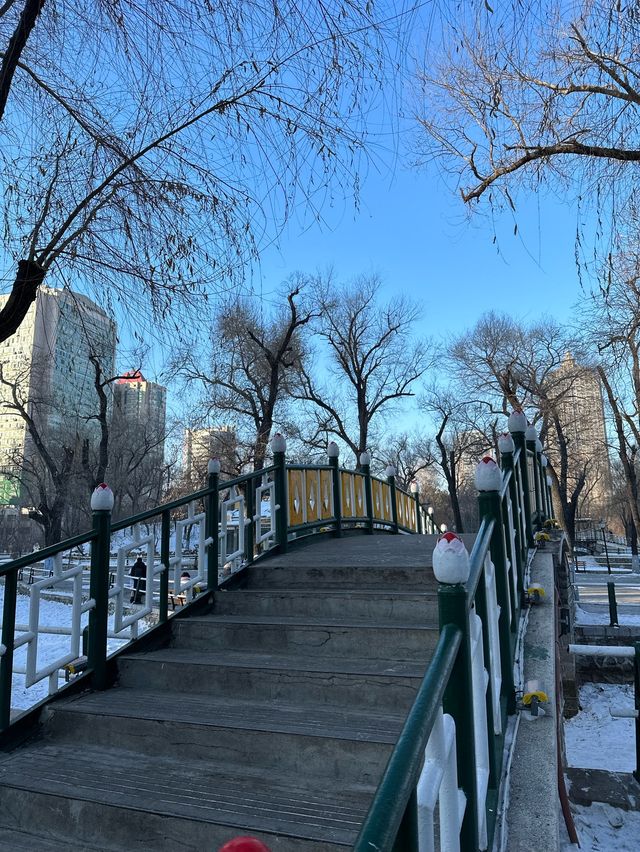 Zhaolin Park; Free attraction in Central City