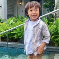 「酒店員工服務優秀，享用精美下午茶」
