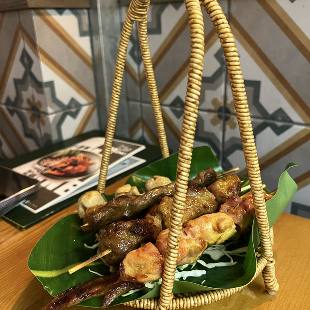 荃灣特色工業風泰菜餐廳