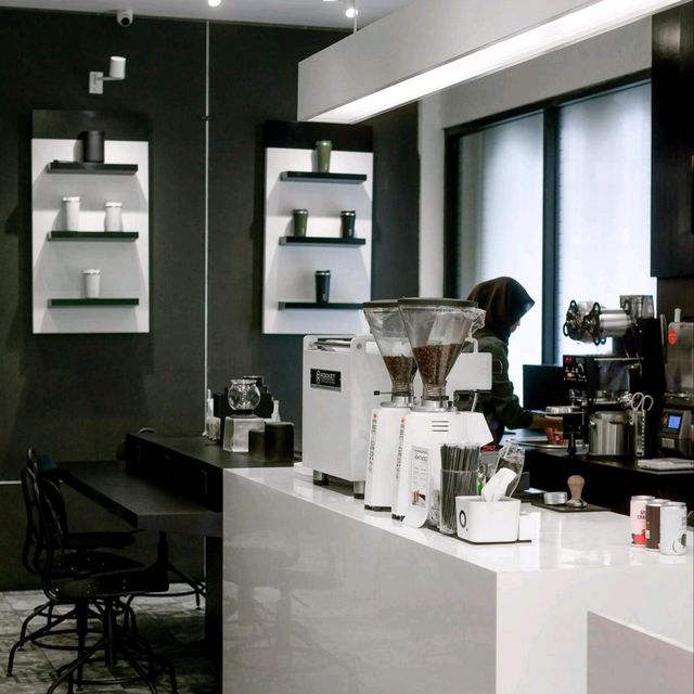 AWOR COFFEE KALIURANG | HAPPY ENJOY YOUR DAY