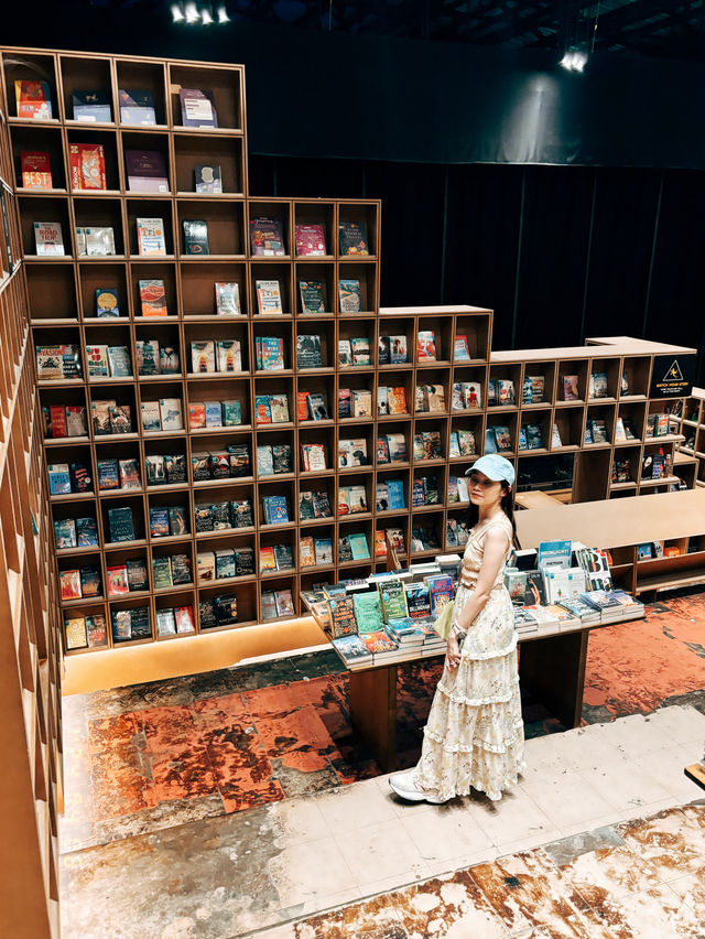 Bookxcess RexKL ร้านหนังสือสุดปังใน KL