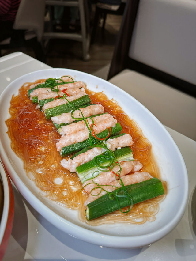 「鴨小七湖貝站：片皮鴨現烤，價格相宜！」