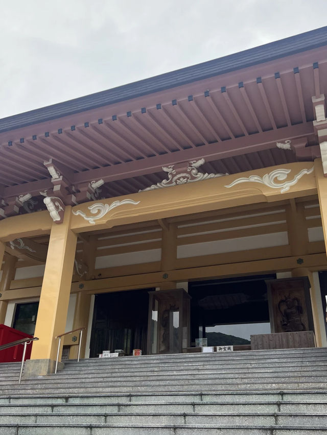 【福岡神社】お寺から海を眺めることができる大きな不動寺