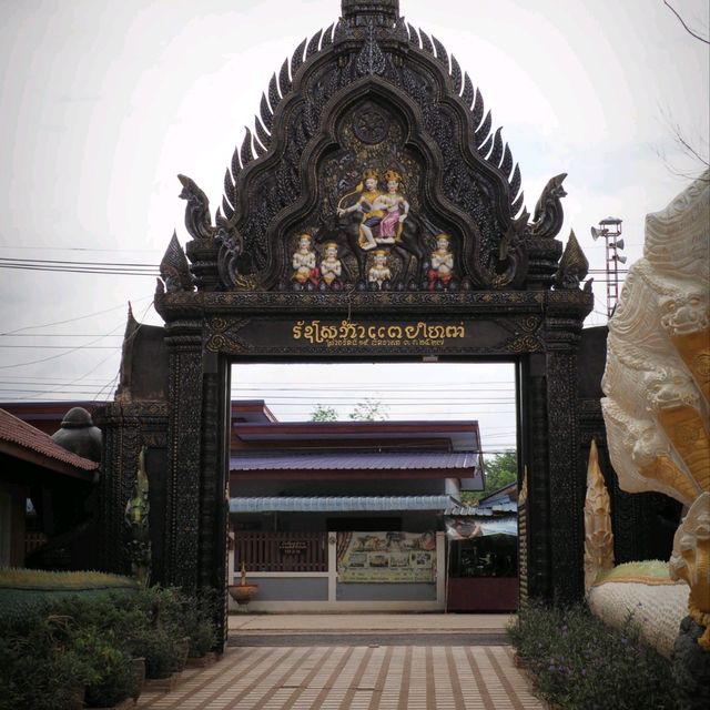 วัดสระกำแพงใหญ่ จ.ศรีษะเกษ
