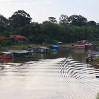 อุทัยธานี ที่เที่ยว - ที่กิน ริมแม่น้ำสะแกกรัง