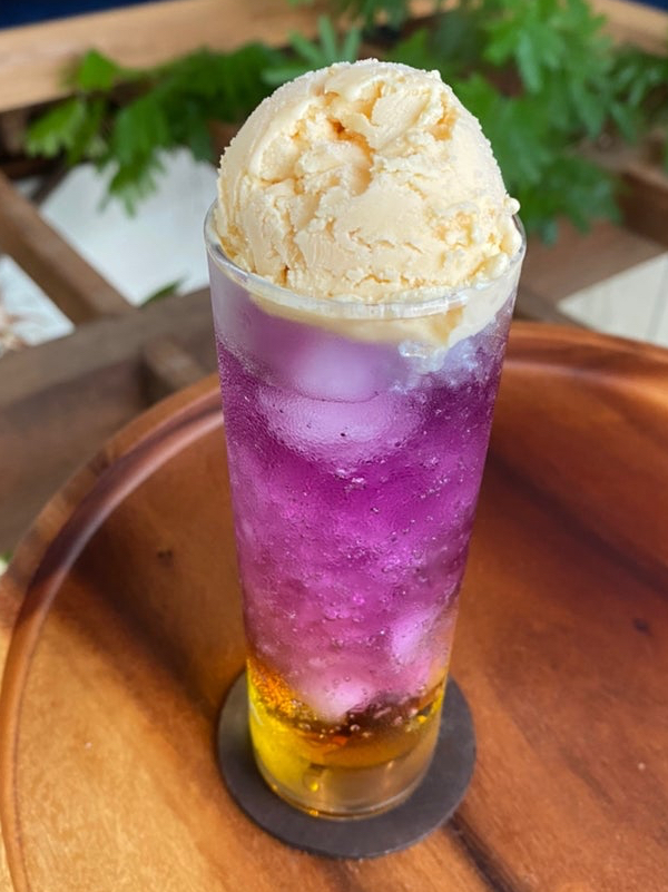 クリームソーダカツオ 大人の喫茶風イチゴクリームソーダ | 埼玉県のリキュール