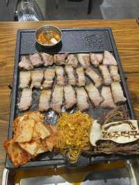 광주에서 느끼는 제주 흑돼지의 맛,제주덕구