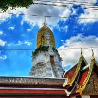 วัดพระศรีรัตนมหาธาตุ  สักการะพระพุทธชินราช