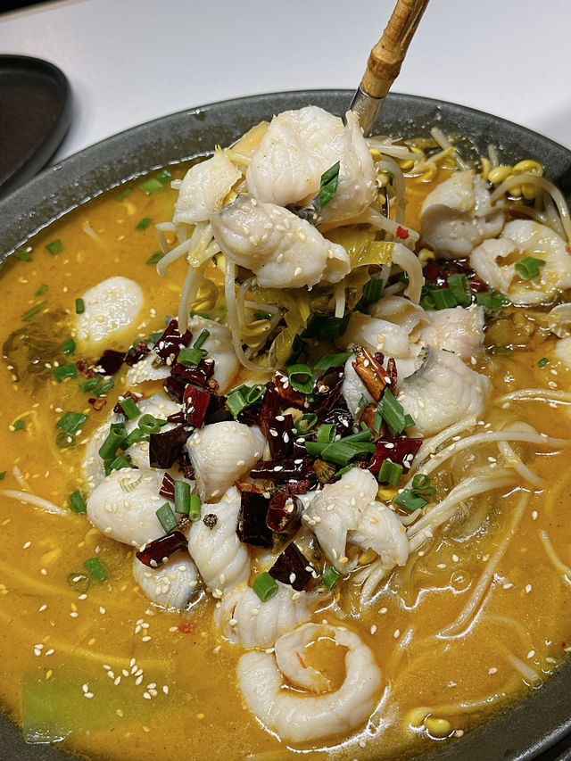 銅鑼灣正宗川菜金湯酸菜魚🌶️｜川火堂