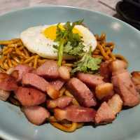 ร้านอาหารรางวัลมิชลินไกด์ 老品The Pinn