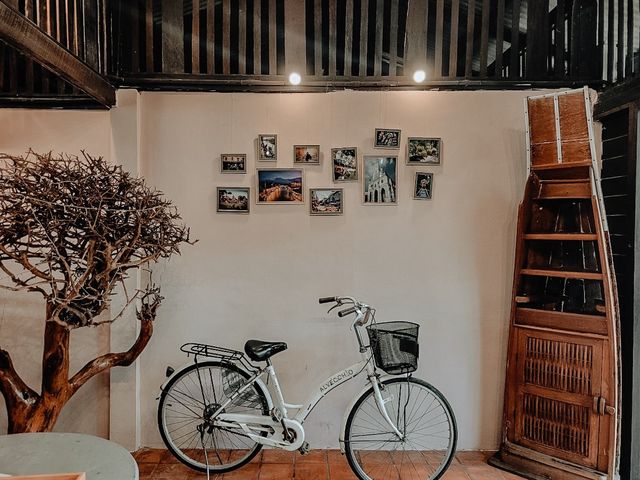 นั่งชิลร้านกาแฟ อัมพวา