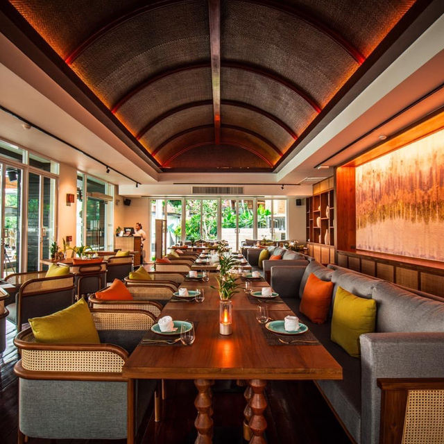 ร้านอาหารติดทะเลบรรยากาศสุดโรแมนติกภูเก็ต